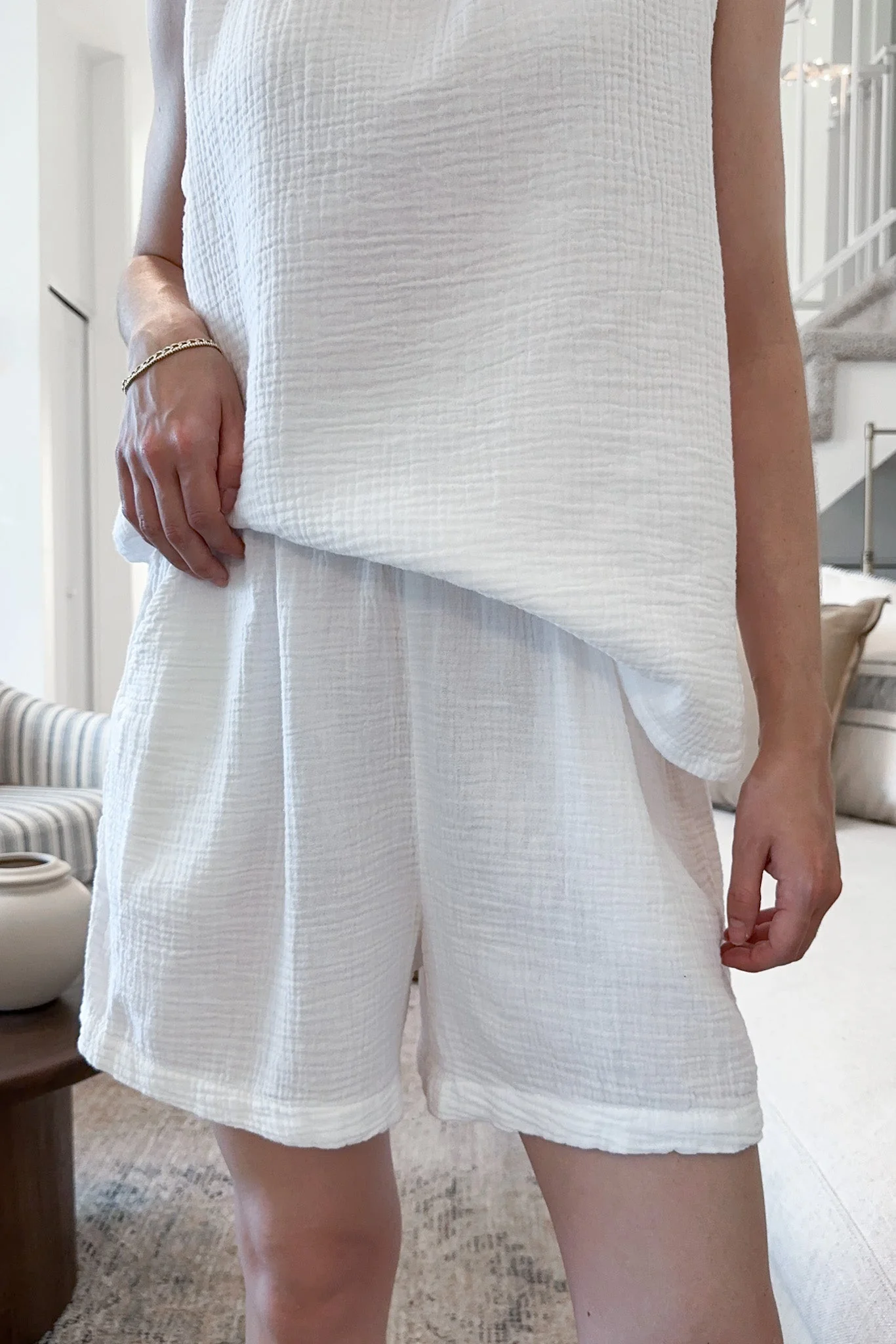 August Cotton Shorts in Coconut - Image 4