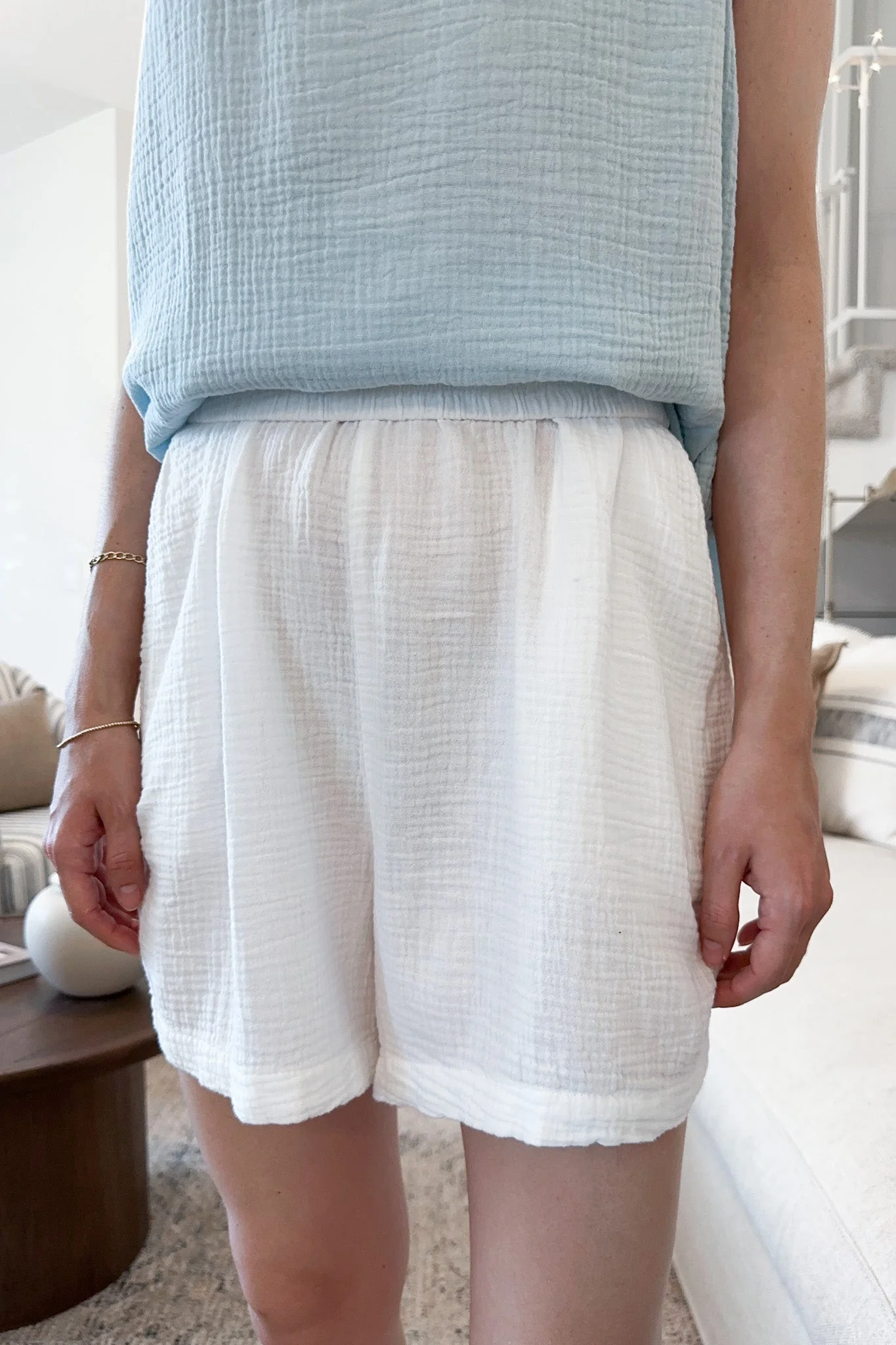 August Cotton Shorts in Coconut - Image 7