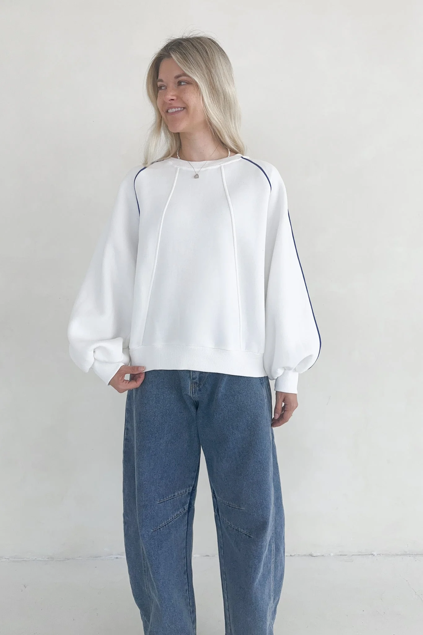 Brielle Contrast Piping Pullover Sweatshirt - Image 2