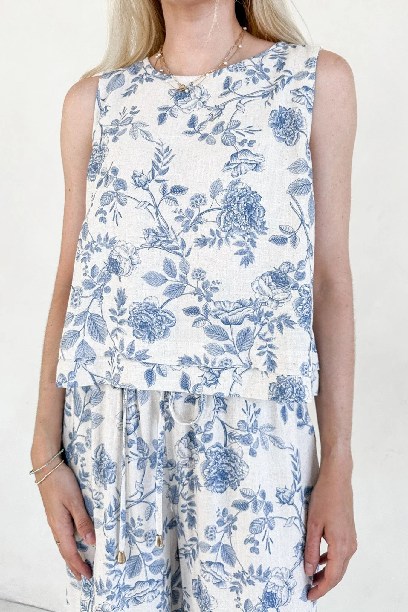 Château Printed Soft Linen Blend Tank - Image 4