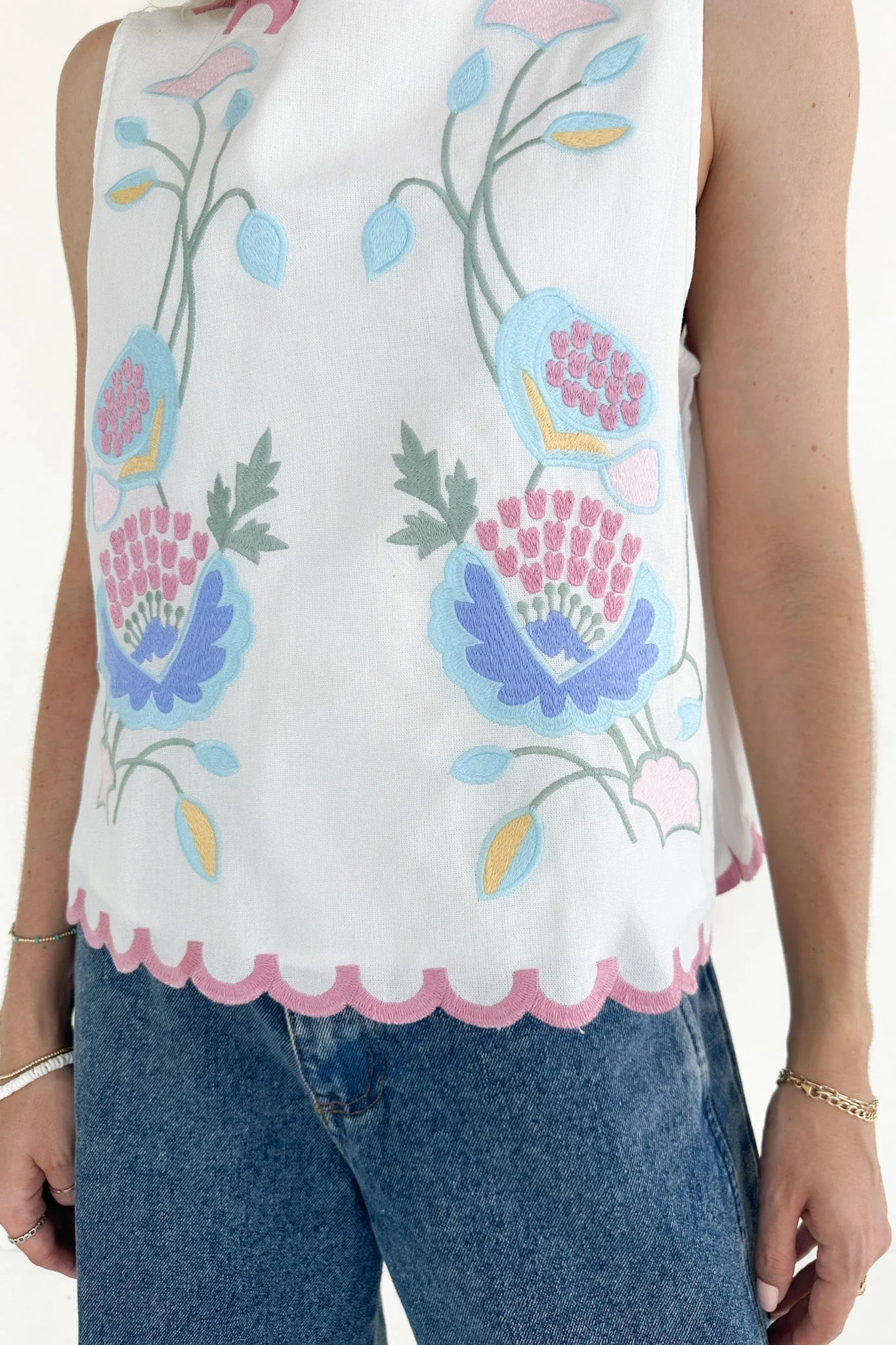 Eloise Sleeveless Floral Embroidered Top in White - Image 5