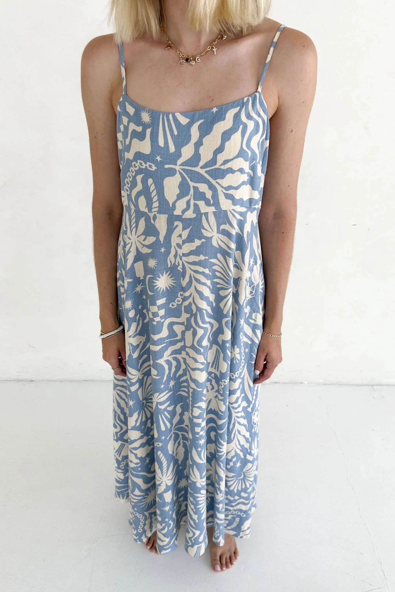 Elowen Blue Tropical Print Linen Blend Midi Dress - Image 6