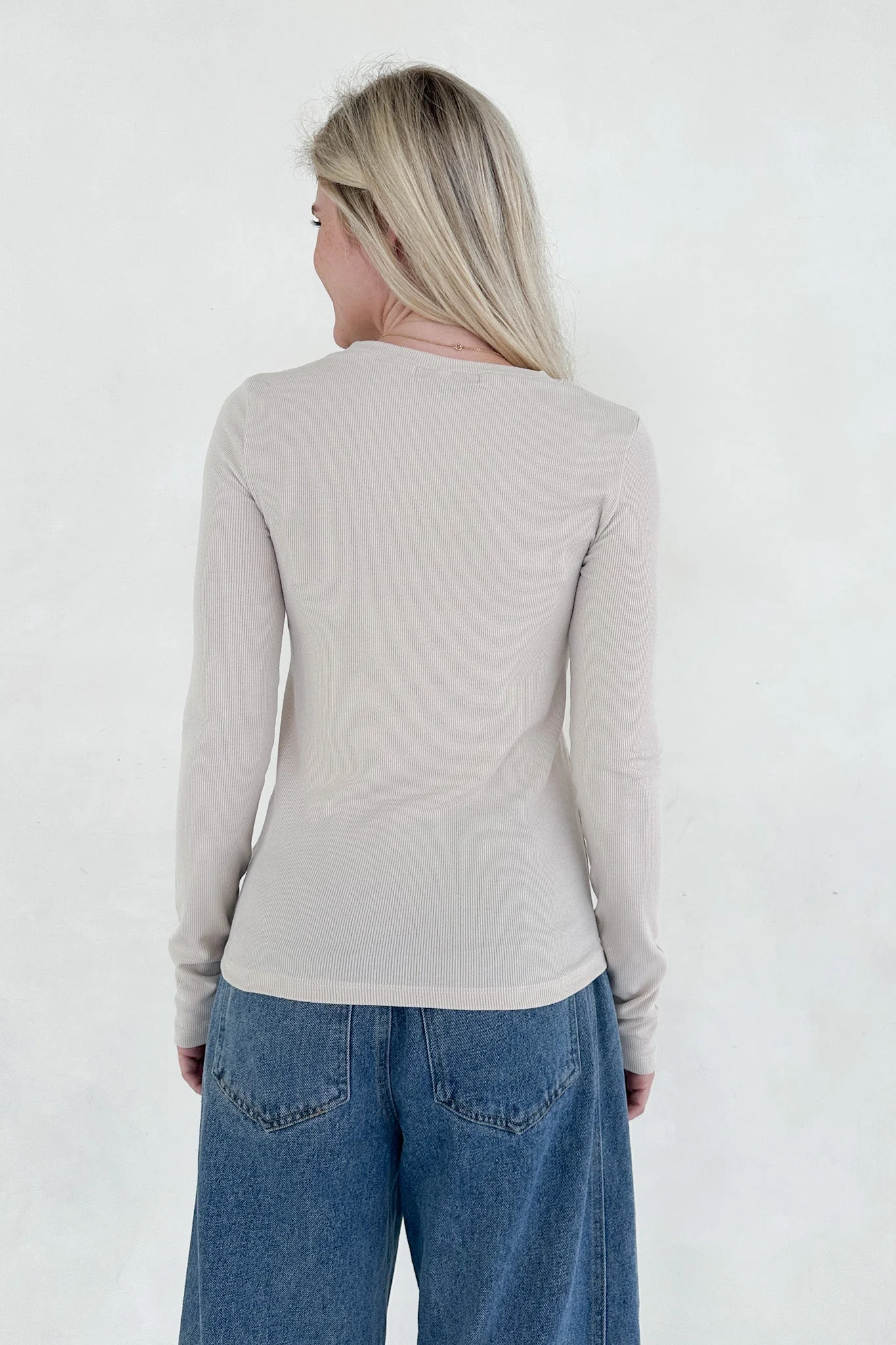 Everyday Layering Top in Oatmeal - Image 3