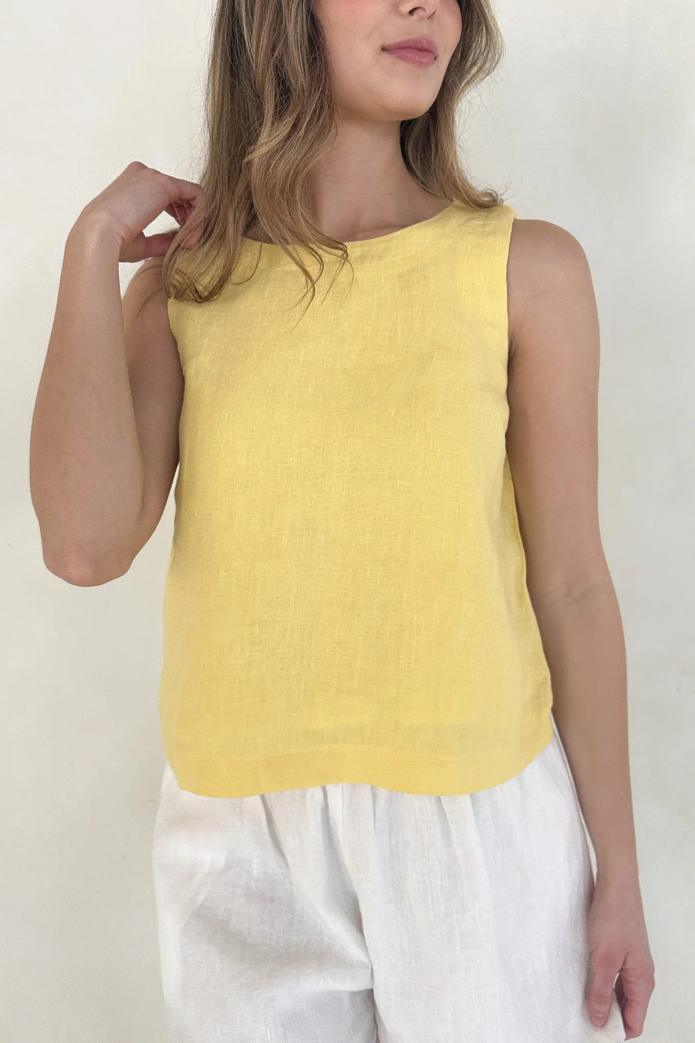 Harbor Linen Top in Pineapple - Image 2