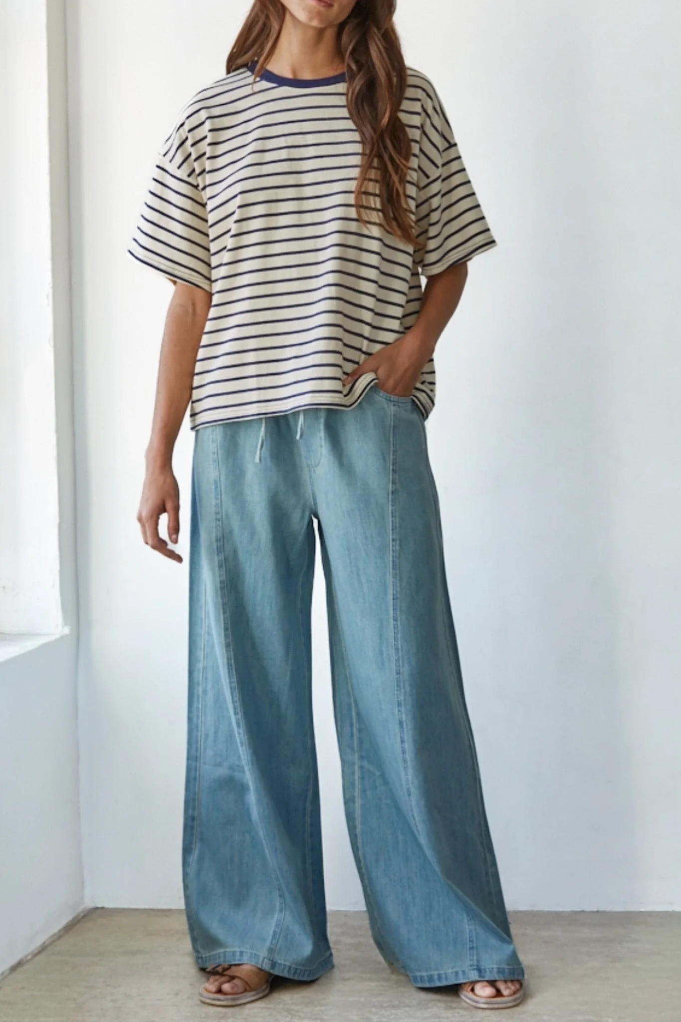 It's Groovy Wide Leg Jeans in Denim Blue - Image 4