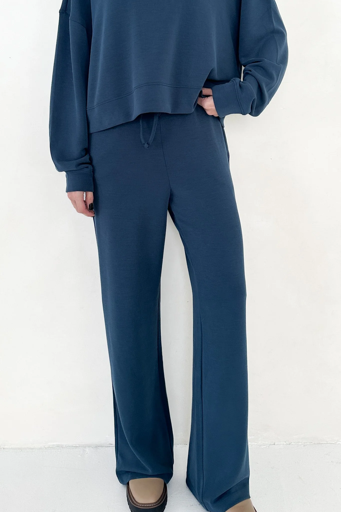 Like Butter Pants in Midnight Blue - Image 4