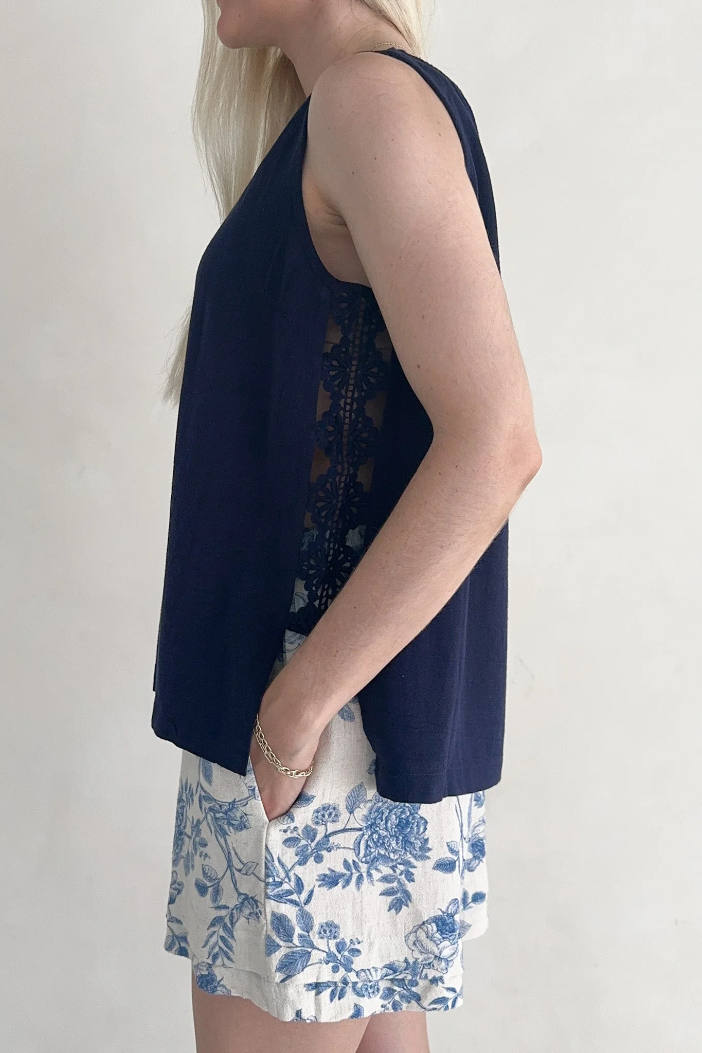 Madison Linen Blend Relaxed Tunic Tank in Navy - Image 5