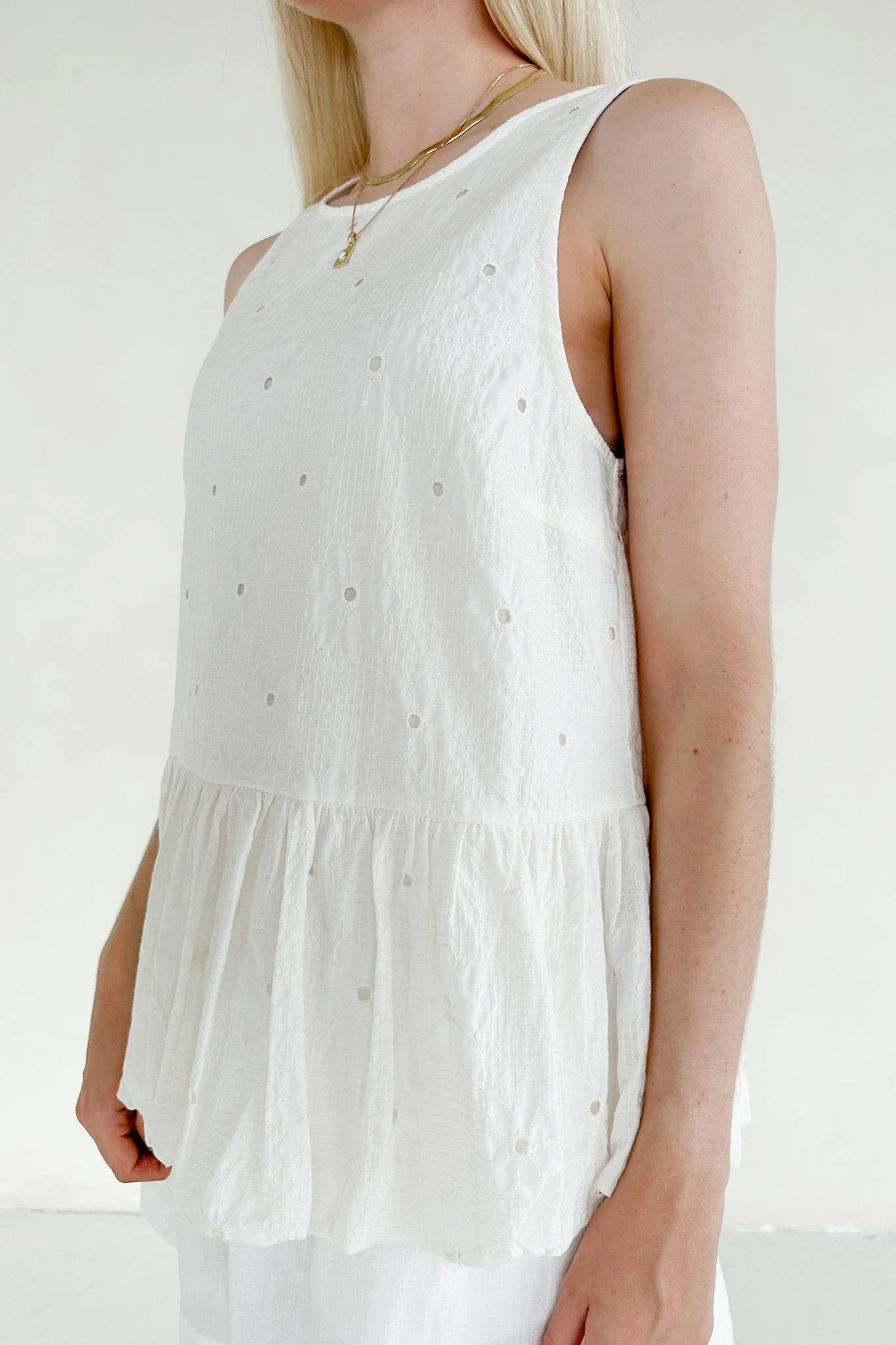 Mayfair Sleeveless Back Tie Bubble Top - Image 4