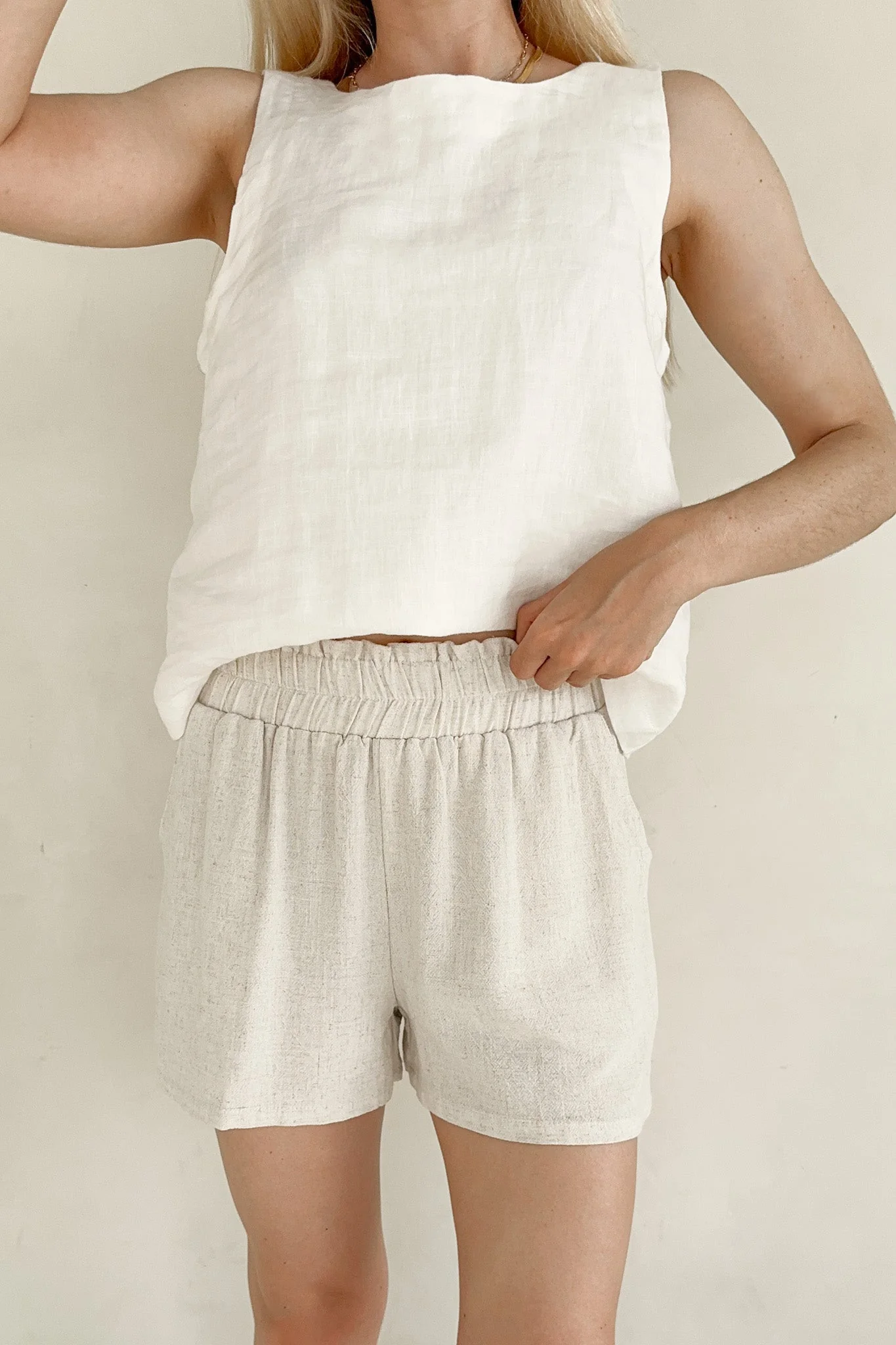 Miley Linen Blend Elastic Waist Shorts - Image 2