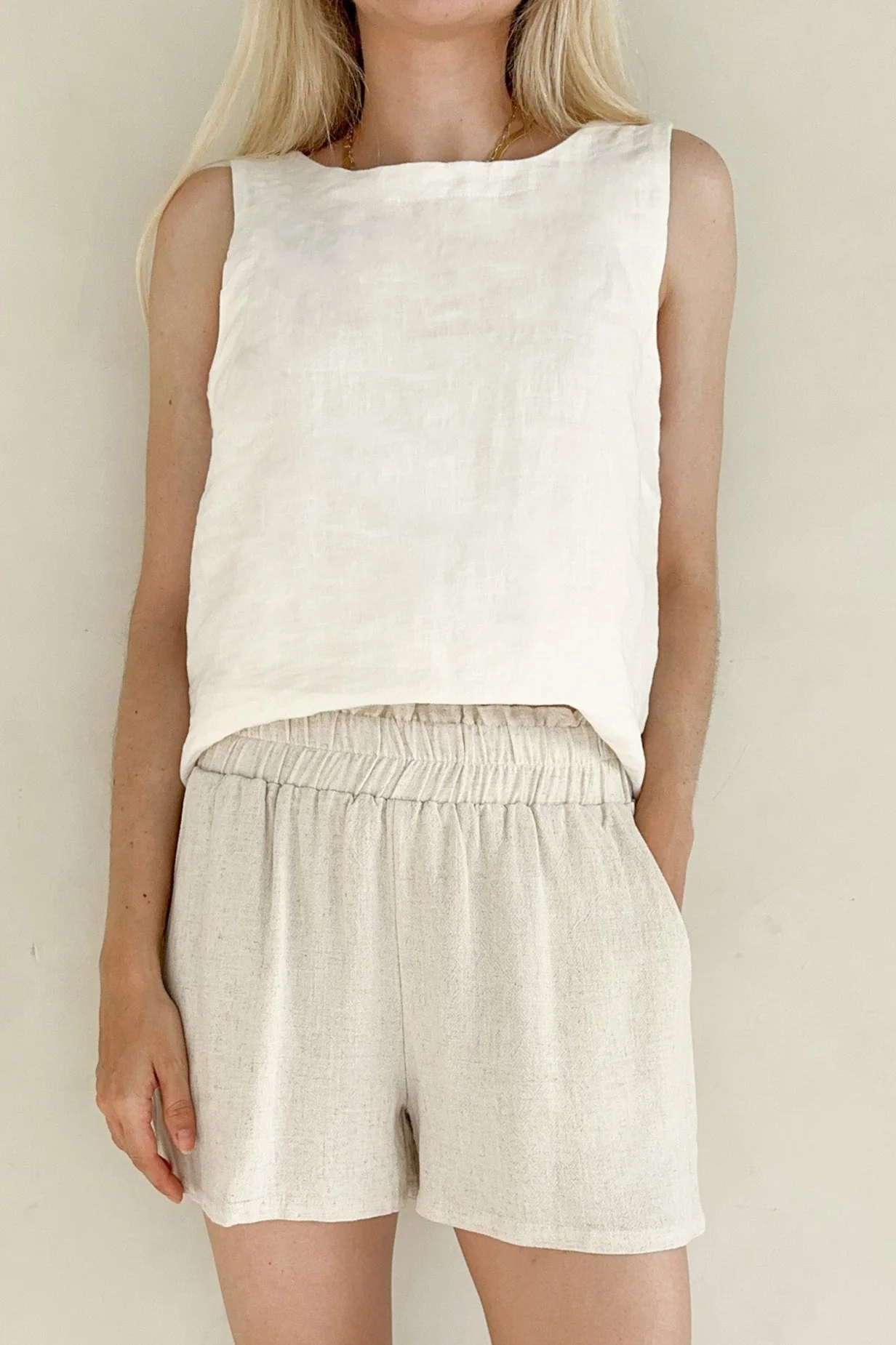 Miley Linen Blend Elastic Waist Shorts - Image 3