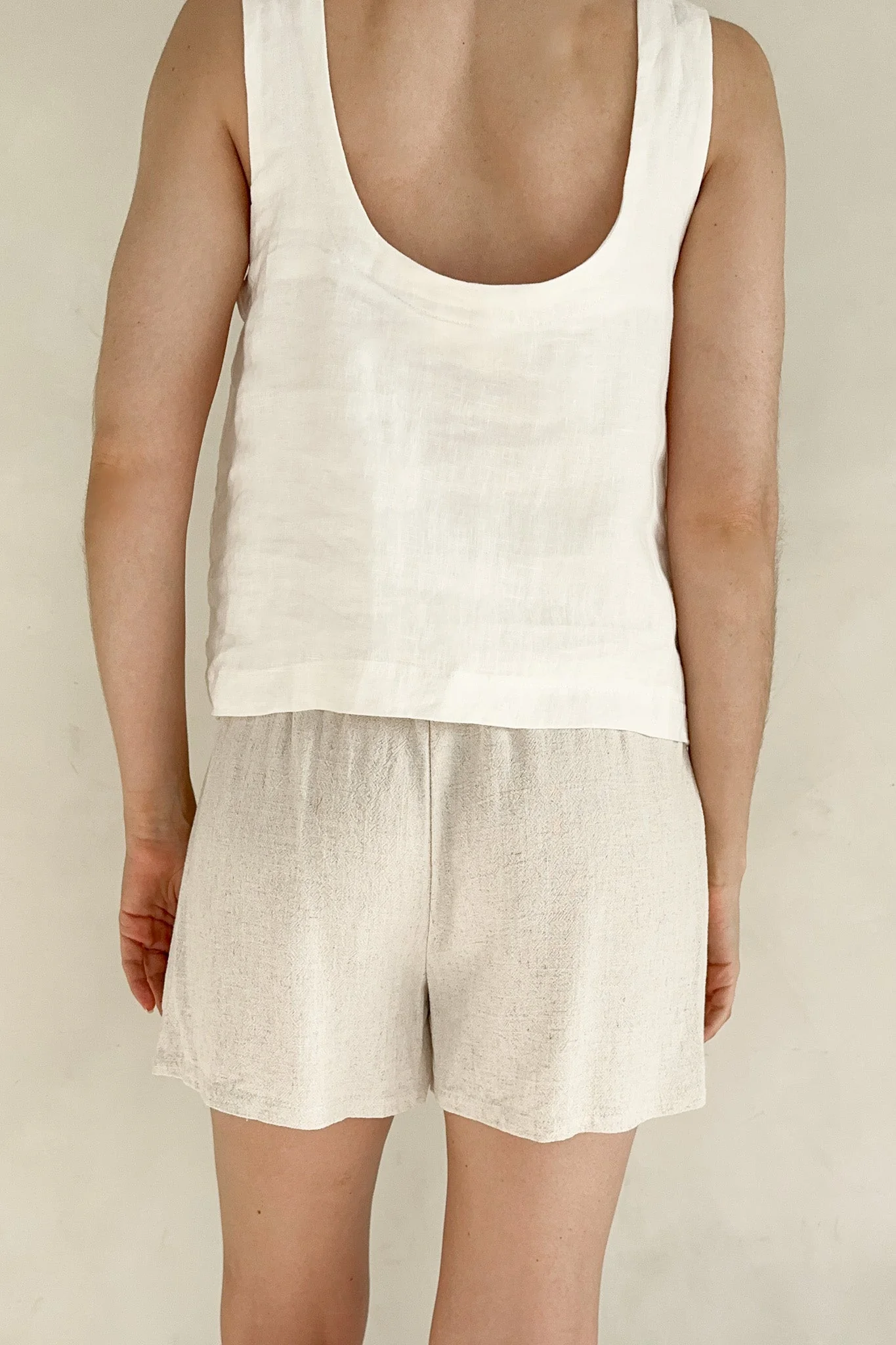 Miley Linen Blend Elastic Waist Shorts - Image 4