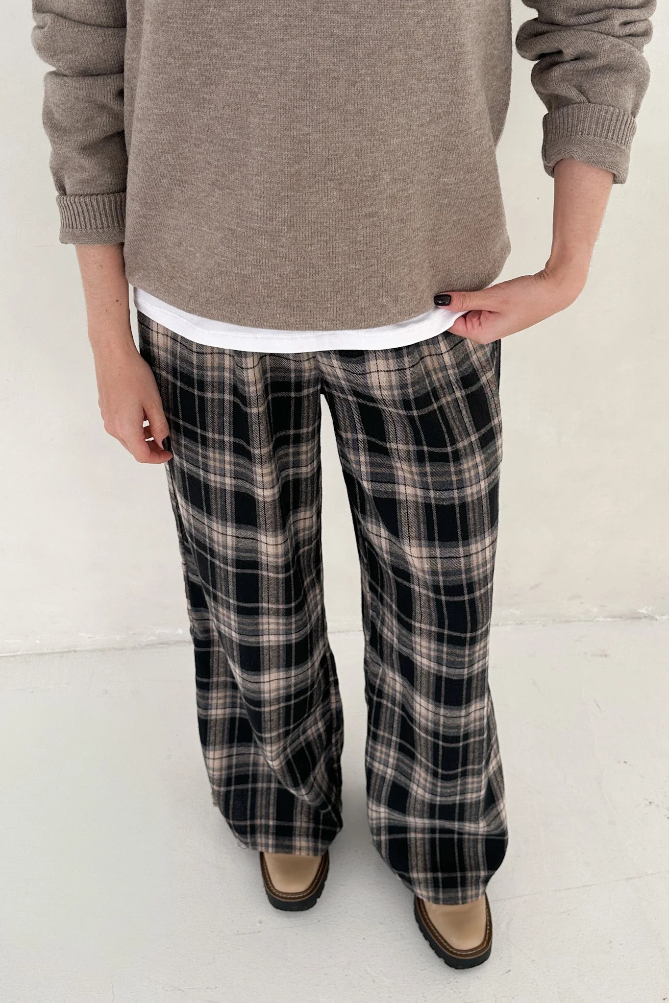 Aspen Pajama Style Pants in Black - Image 2