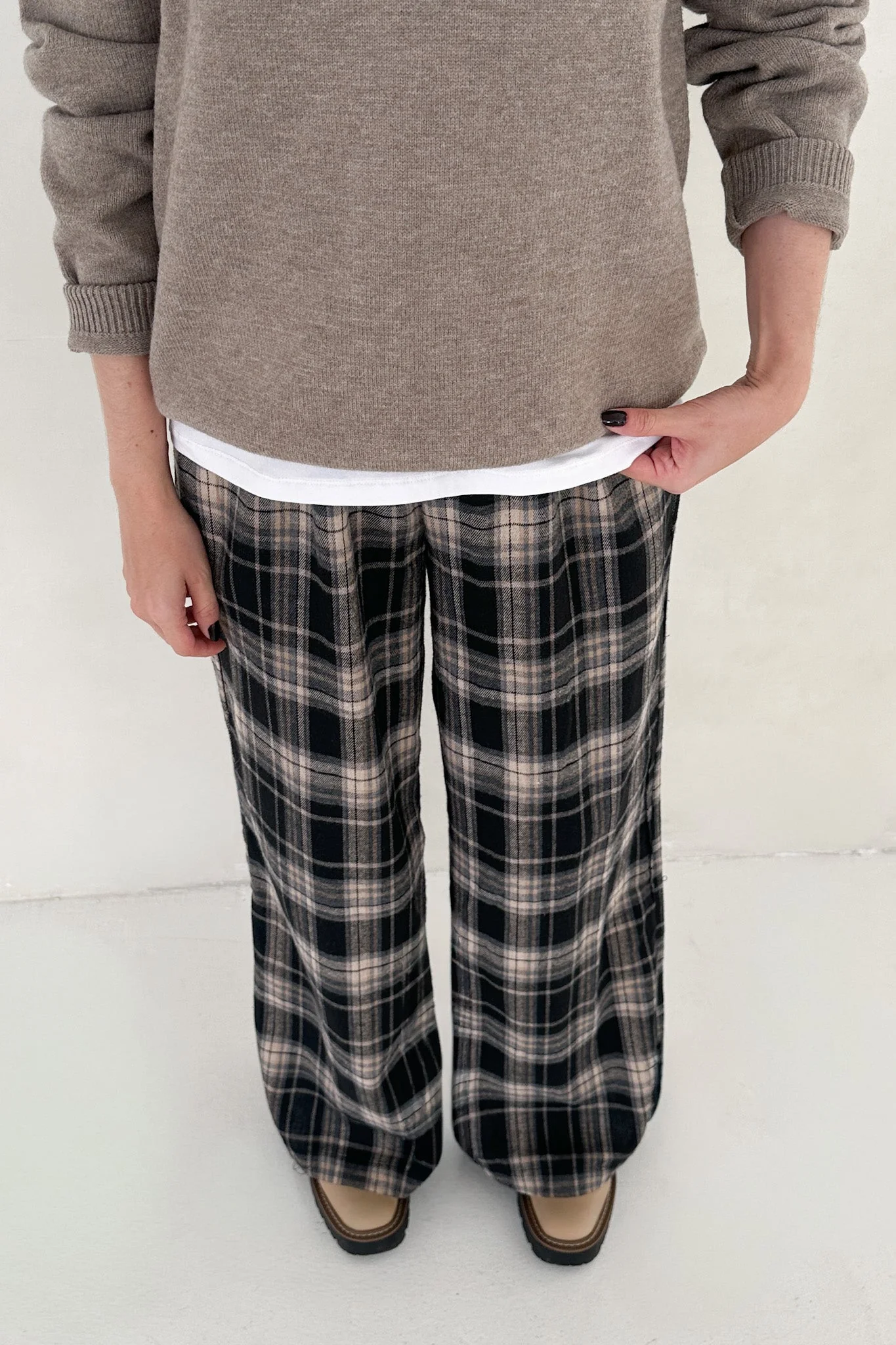 Aspen Pajama Style Pants in Black - Image 3