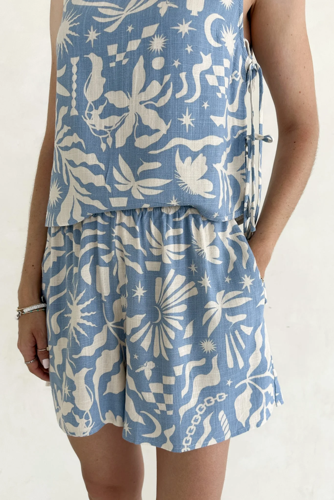 Renn Blue Wide Leg Tropical Print Woven Shorts - Image 9