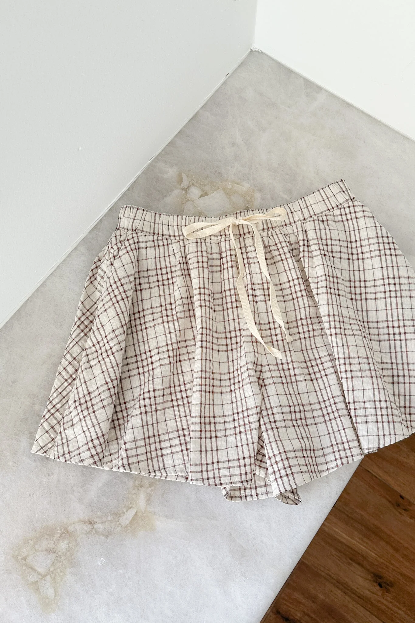 Ruby Flowy Plaid Shorts - Image 3