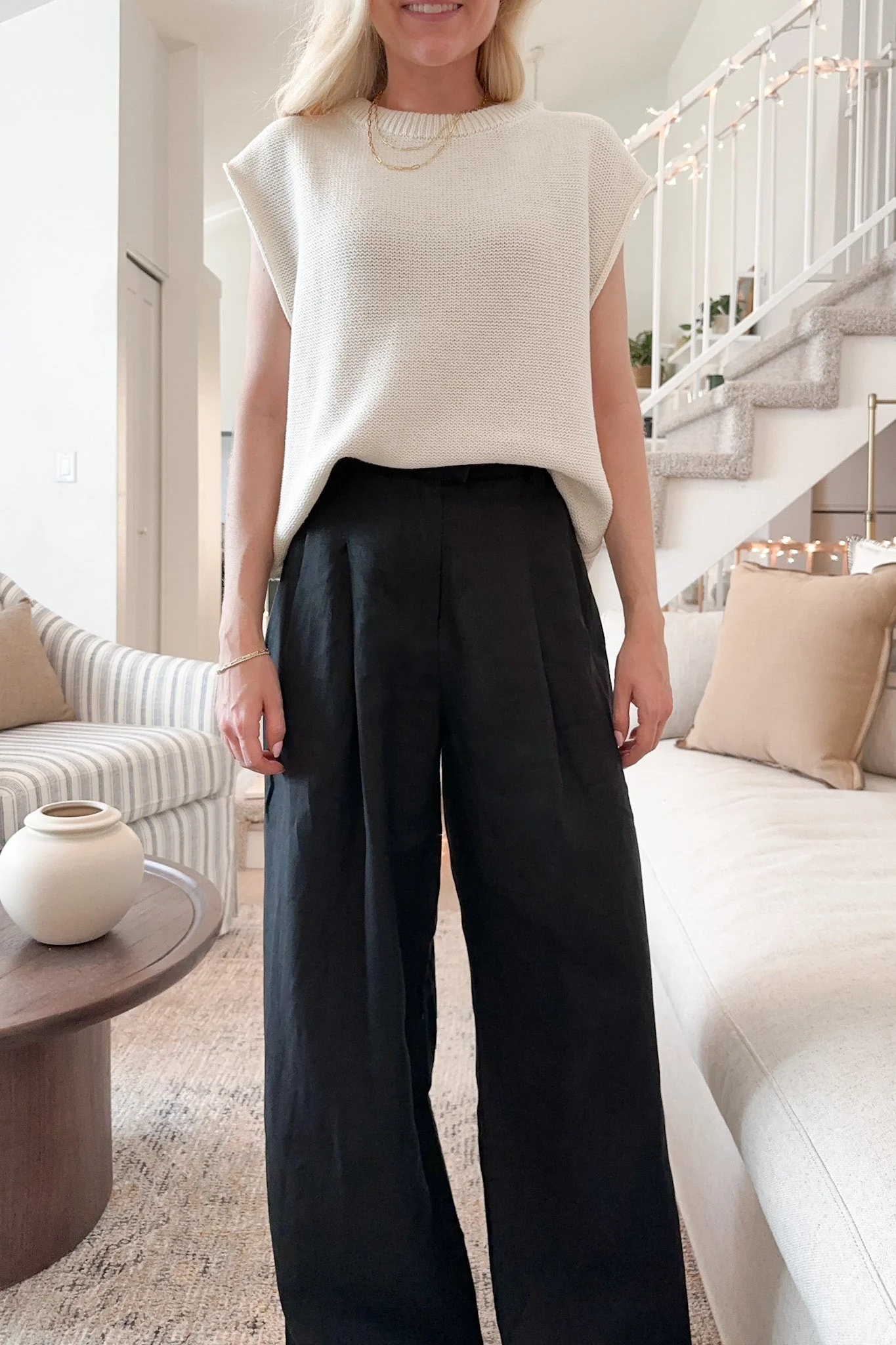 Santorini 100% Linen Trousers in Black - Image 4