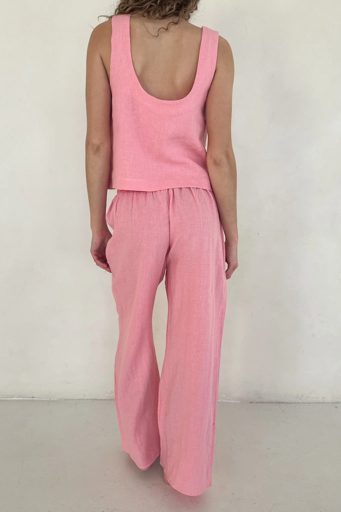 Sunkissed Linen Pants in Bubble Gum - Image 4