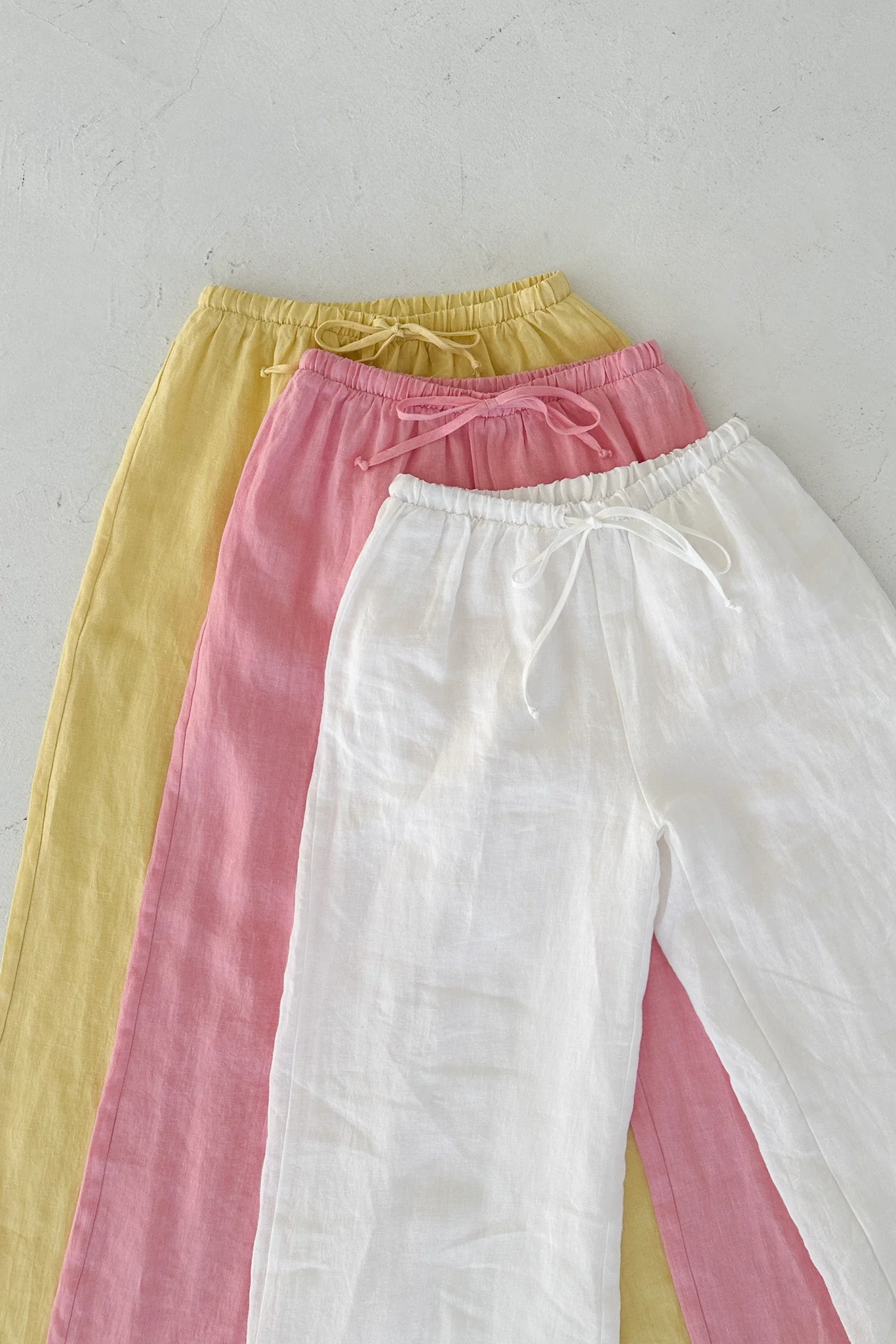 Sunkissed Linen Pants in Bubble Gum - Image 5