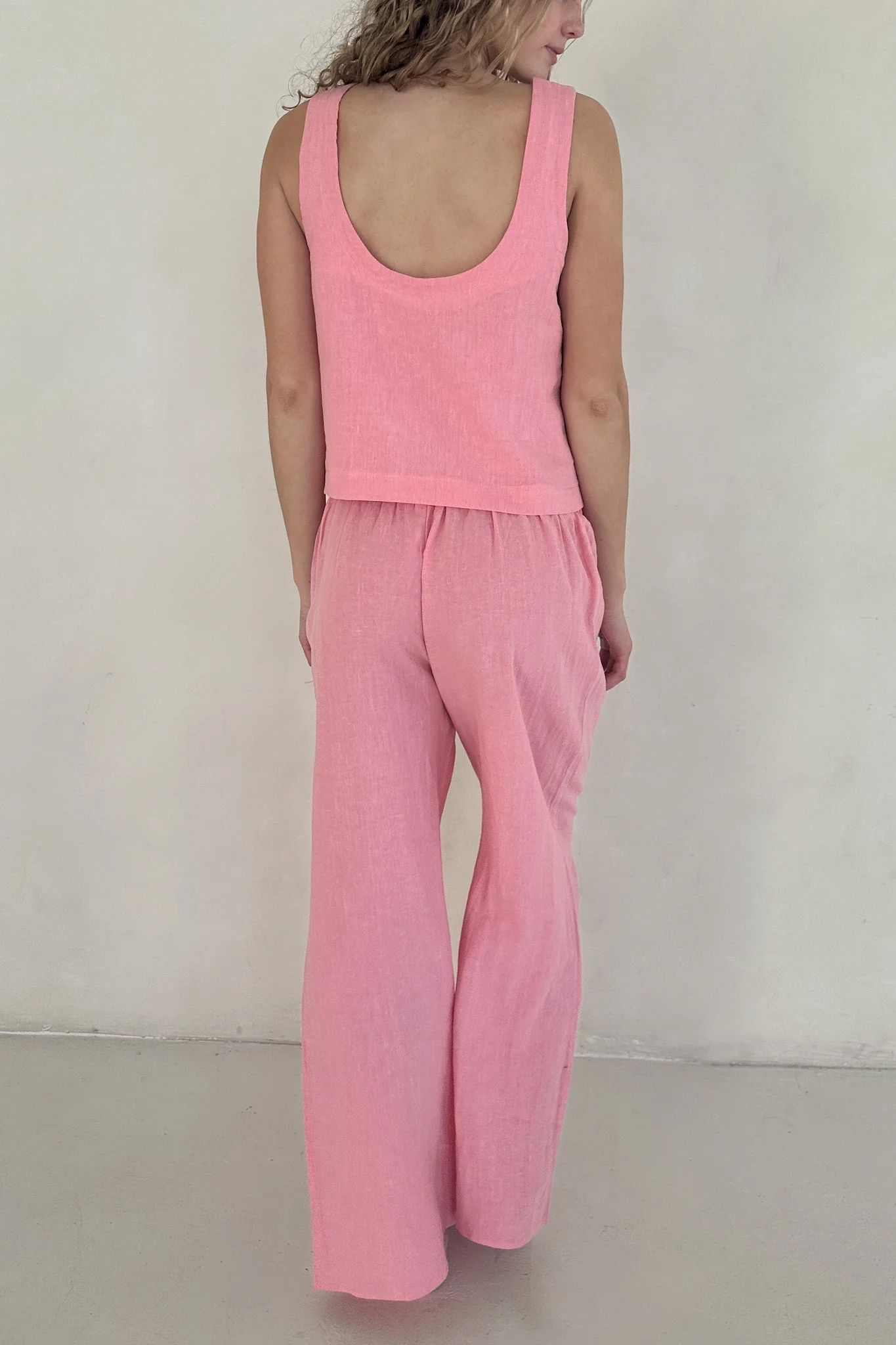 Sunkissed Linen Pants in Bubble Gum - Image 6