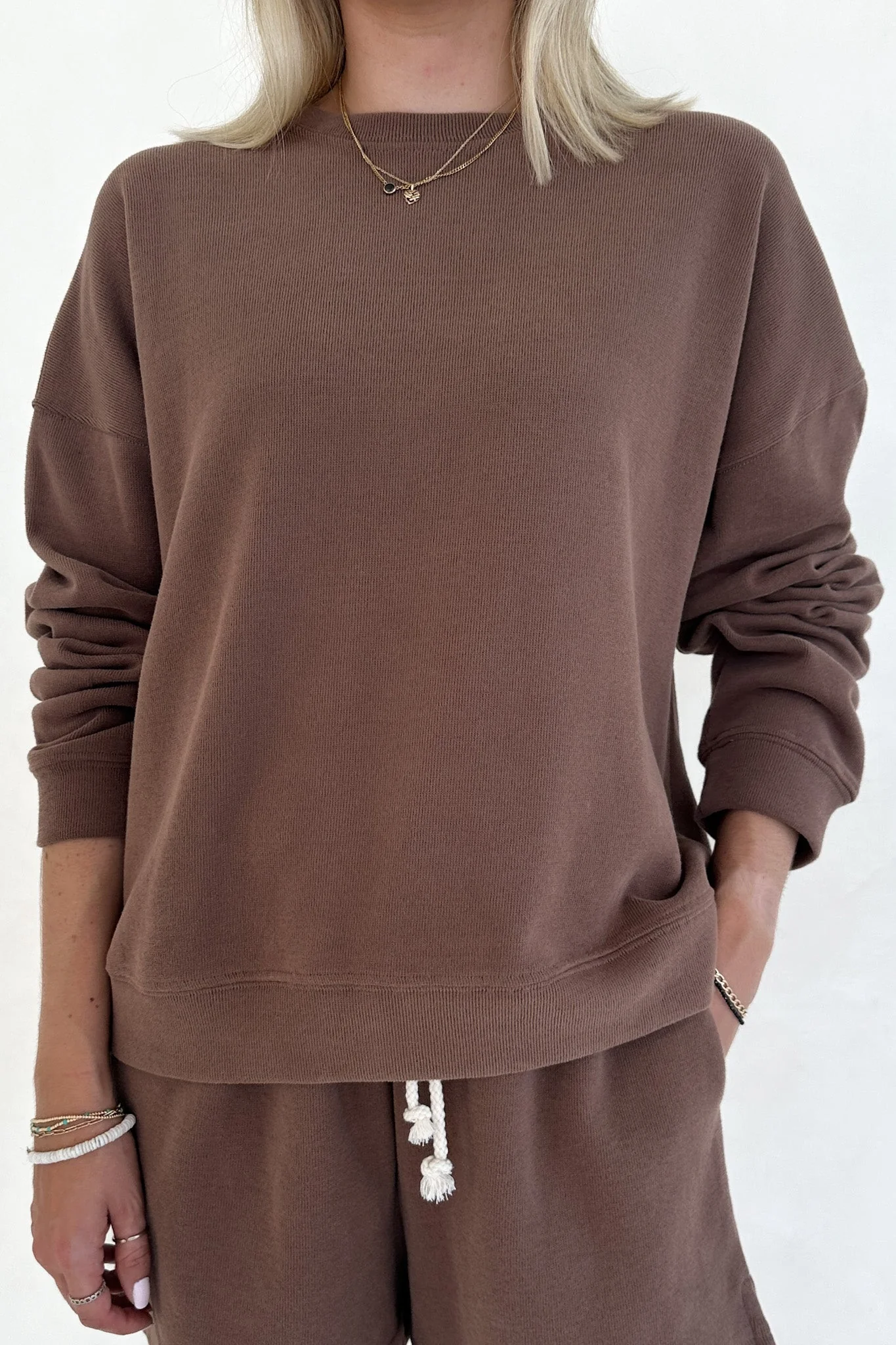 Sunkissed Slouchy Pullover Top in Cocoa - Image 3