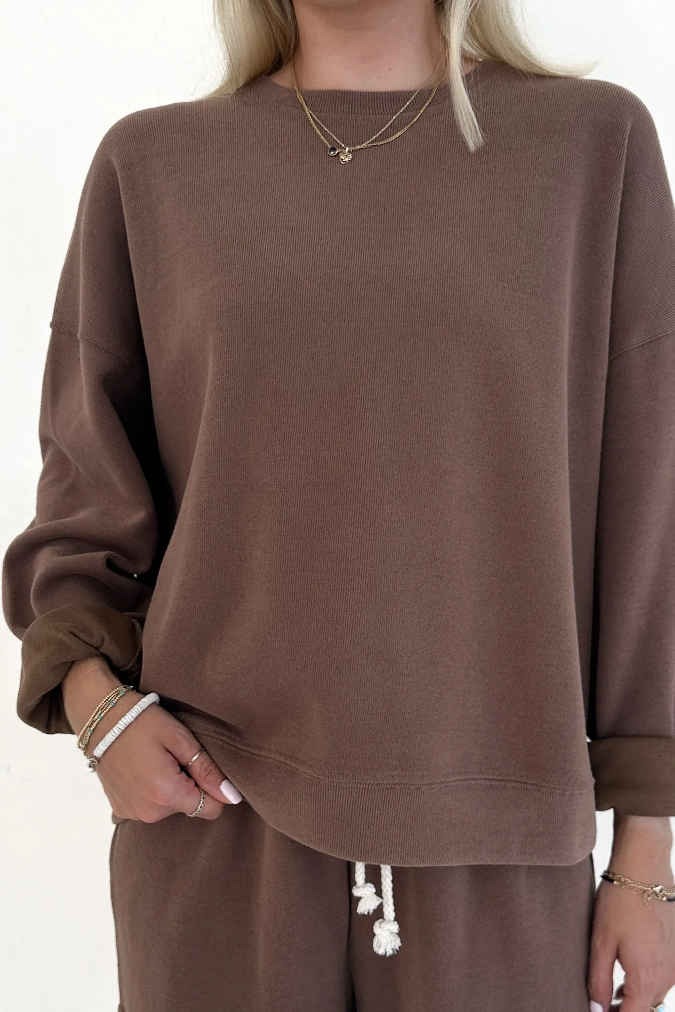Sunkissed Slouchy Pullover Top in Cocoa - Image 5