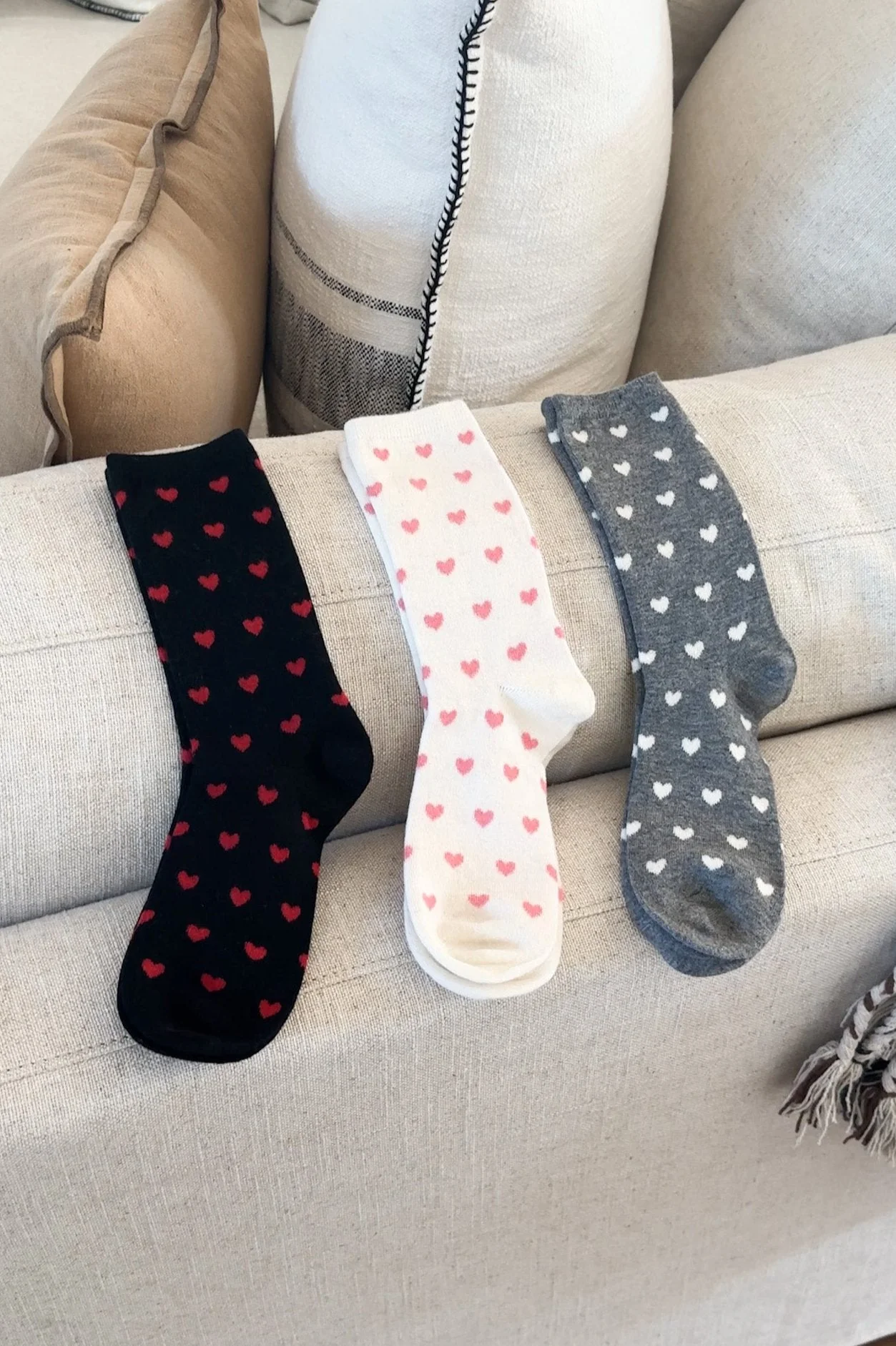 Tiny Heart Cashmere Blend Crew Socks in Black and Red - Image 2