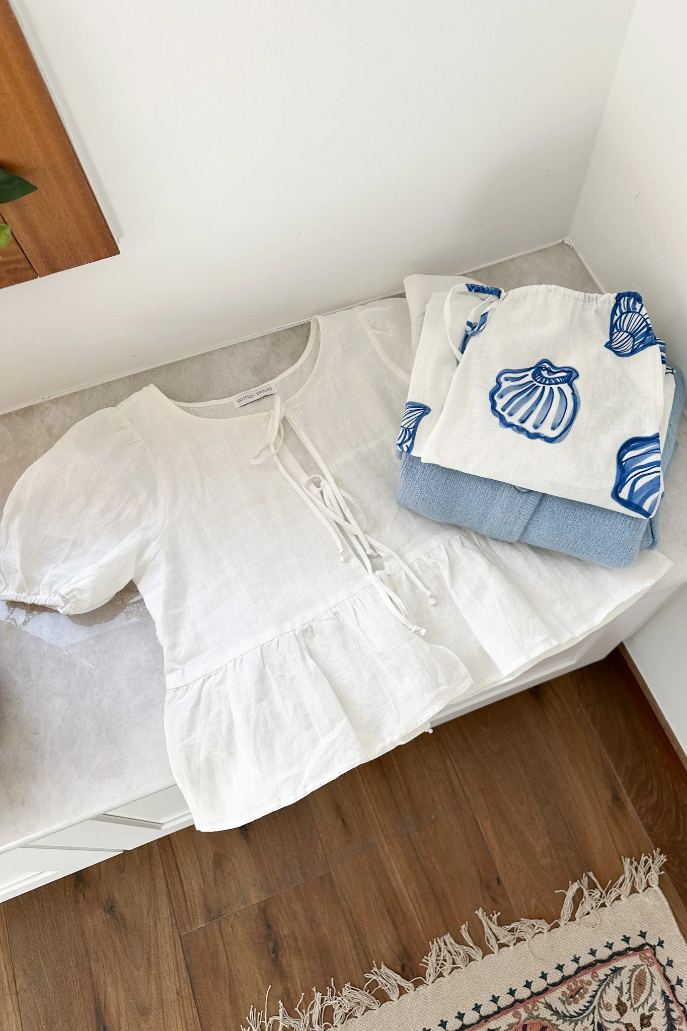 Waves Tie Front Linen Top - Image 3