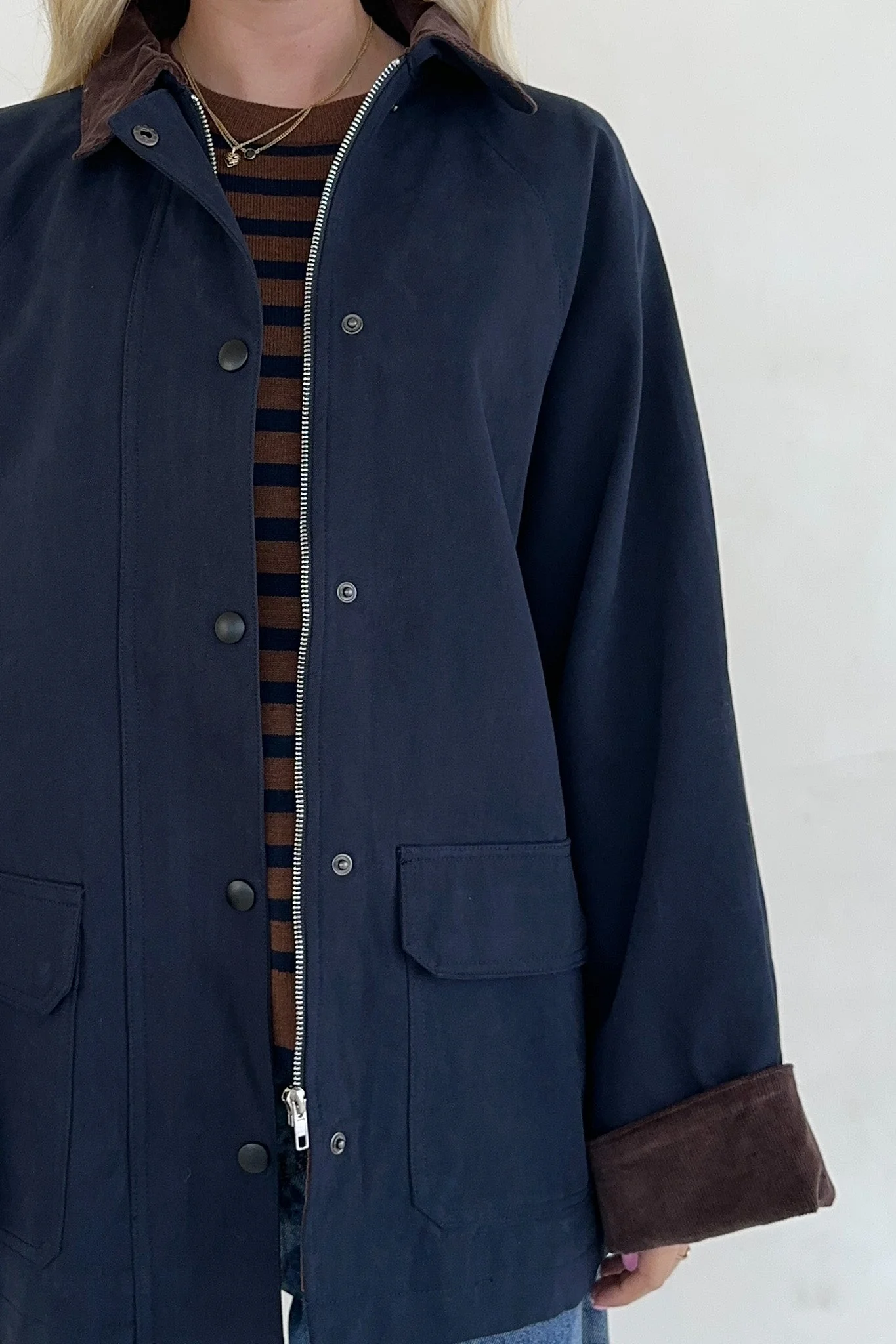 Windsor Corduroy Detail Barn Jacket in Navy - Image 3