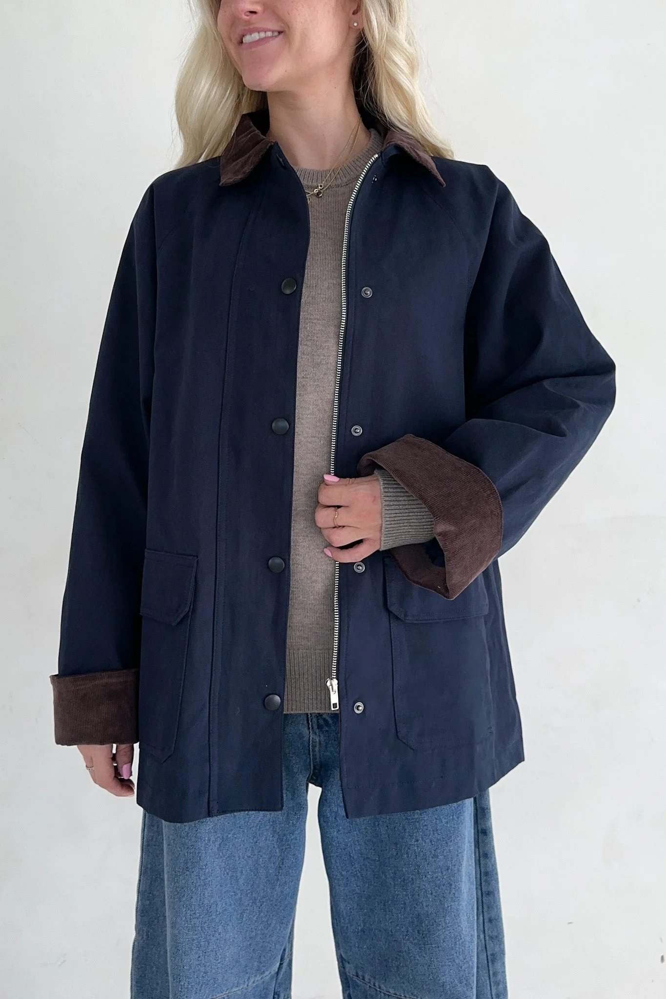 Windsor Corduroy Detail Barn Jacket in Navy - Image 5