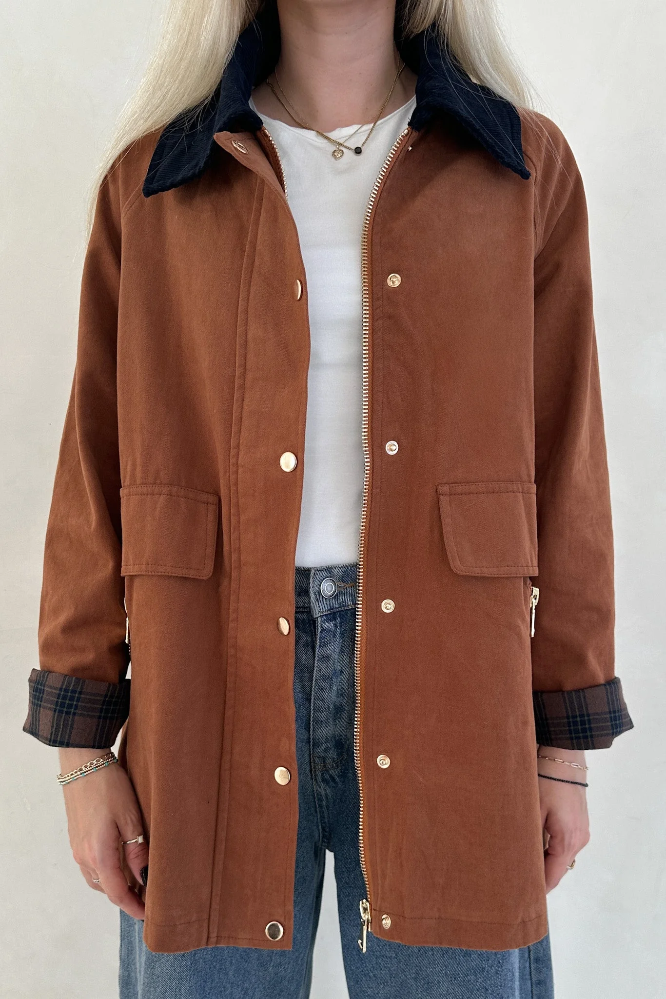 Wren Corduroy Collared Cotton Barn Jacket in Camel - Image 3